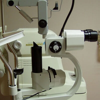 Cataract screening & stitch less surgery